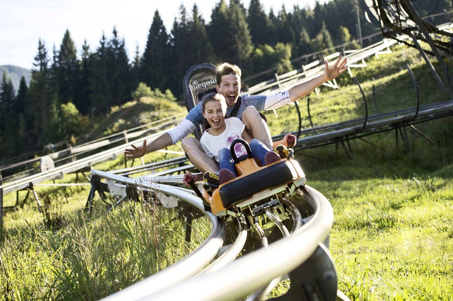 Sommerrodeln mit Familie im Lucky Freizeitpark