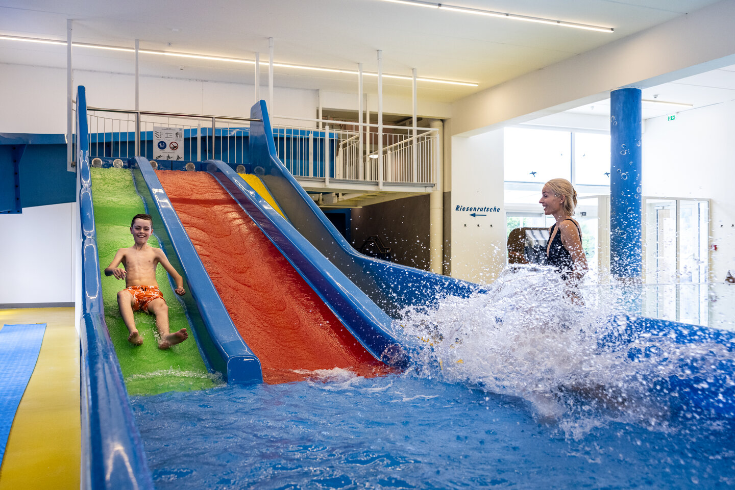 Wasserspaß mit Rutschen im Familienhotel Lacknerhof