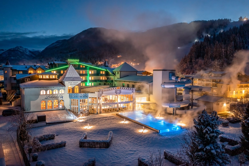 Schlosshotel Lacknerhof in Flachau im Winter