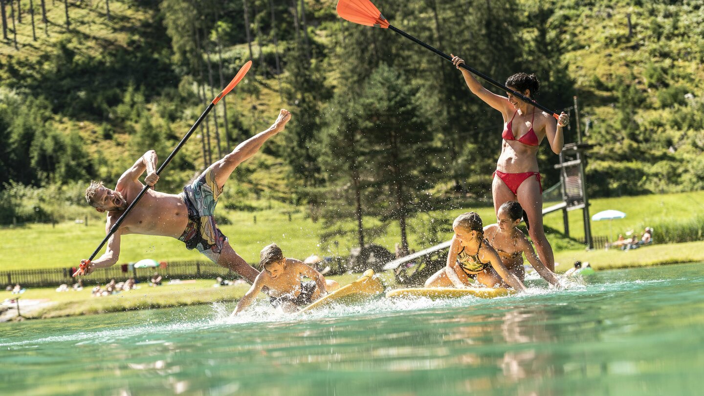 Stand up paddle on a family holiday in Flachau